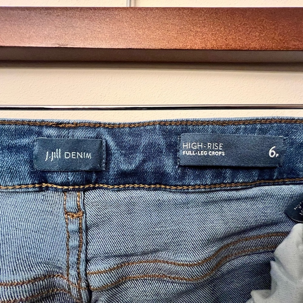 J. Jill High Rise Full Leg Crop Jeans Size 6P Blue Denim 21” Inseam, Petite - Picture 4 of 5